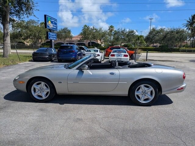 Used 1998 Jaguar XK8 Convertible RWD image 4