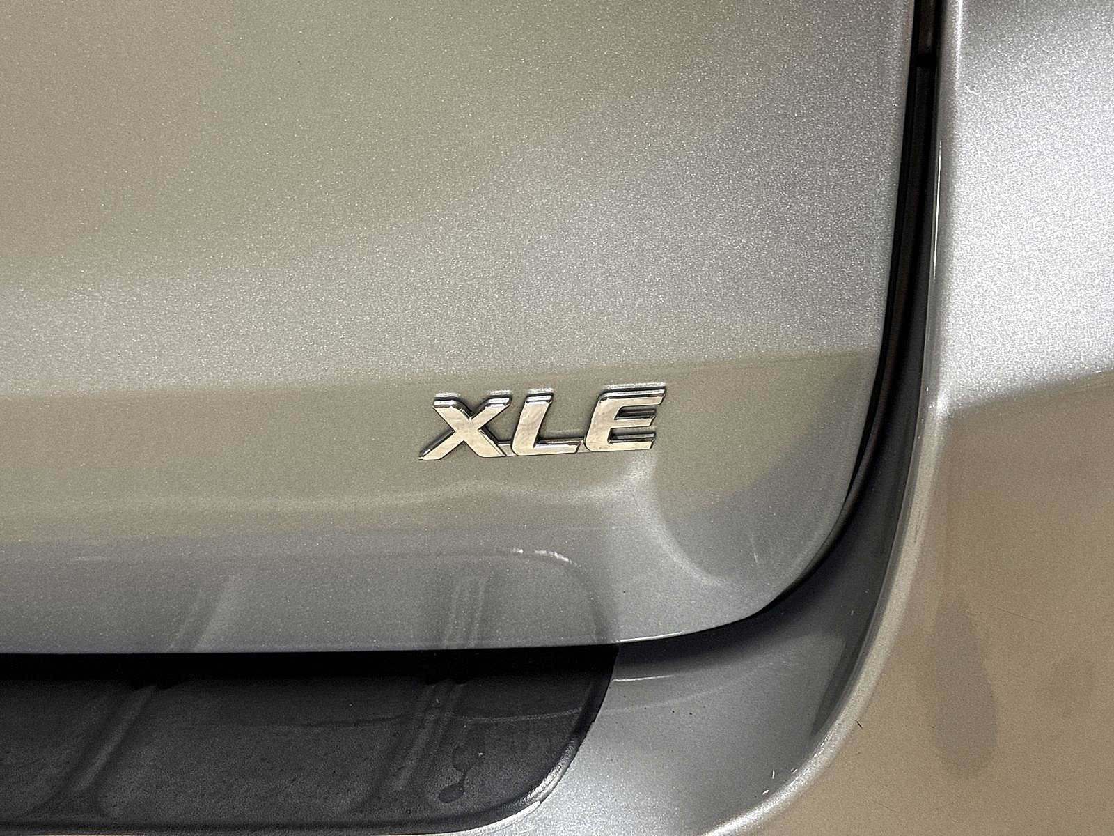 Used 2015 Toyota Sienna XLE w/ XLE Navigation Package FWD image 30