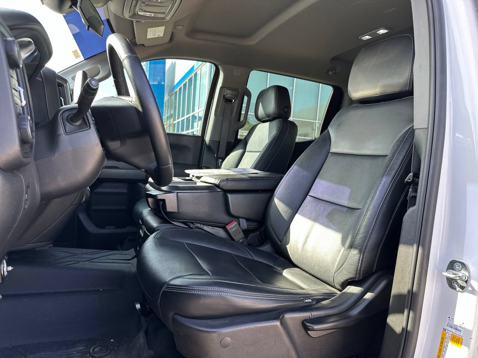 Used 2024 Chevrolet Silverado 1500 Custom Trail Boss w/ LPO, Dark Essentials Package AWD/4WD image 17