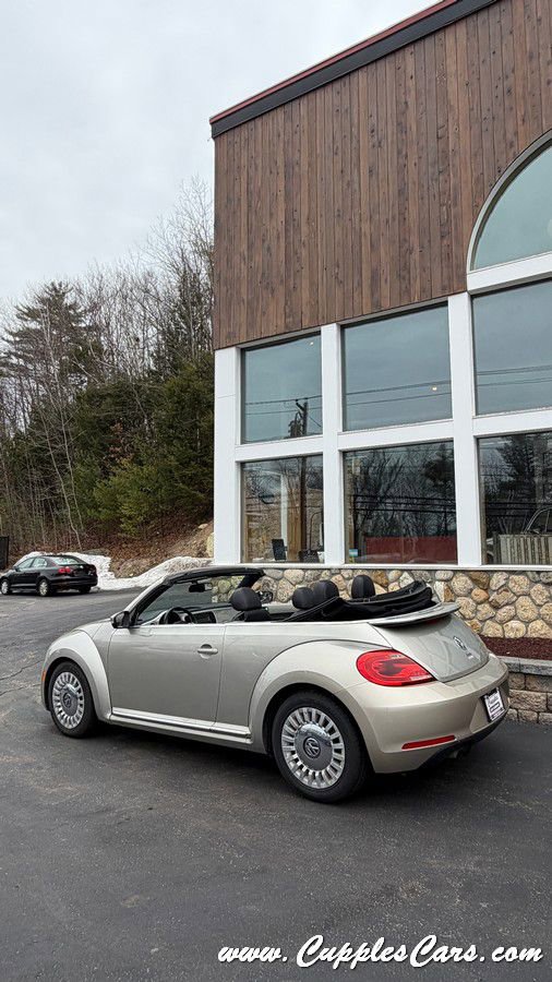 Used 2015 Volkswagen Beetle 1.8T FWD image 32