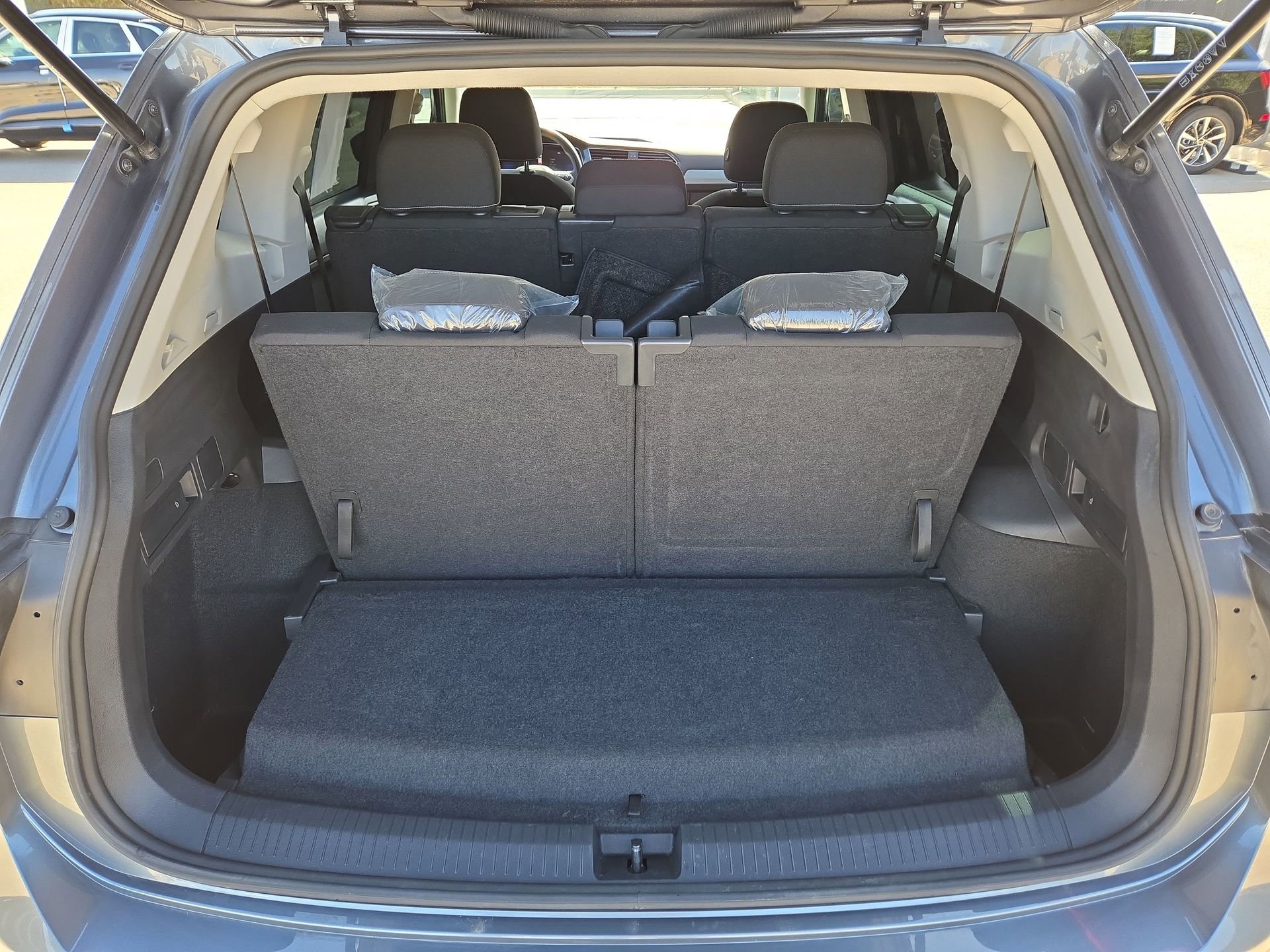 Used 2024 Volkswagen Tiguan S FWD image 12