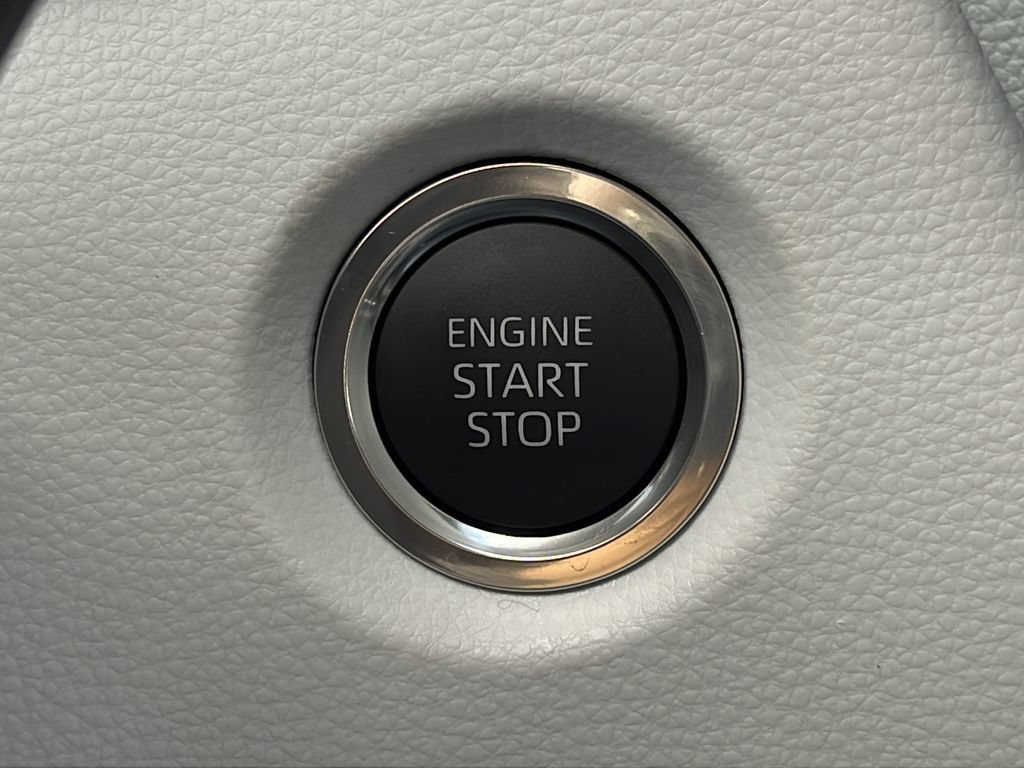 Used 2026 Toyota Corolla SE FWD image 21