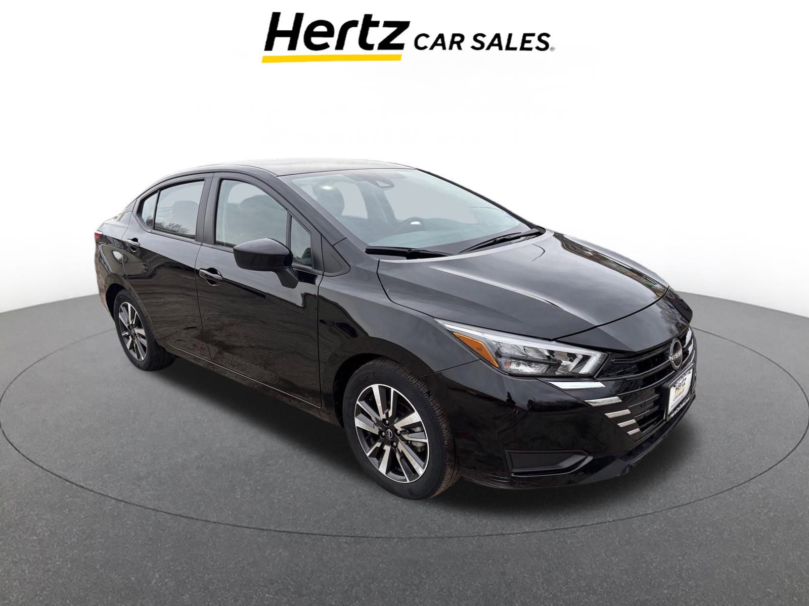 Used 2025 Nissan Versa SV image 1