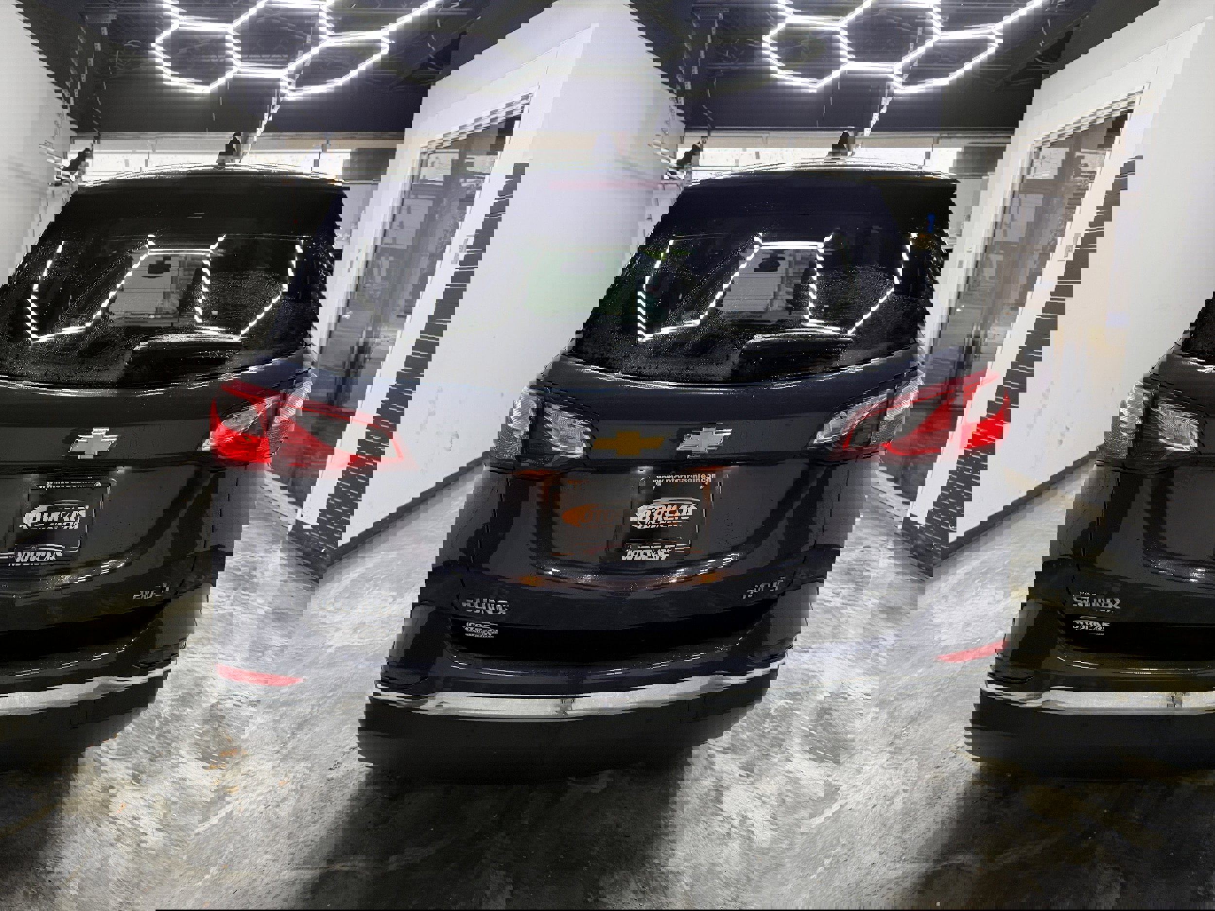 Used 2018 Chevrolet Equinox LT image 4