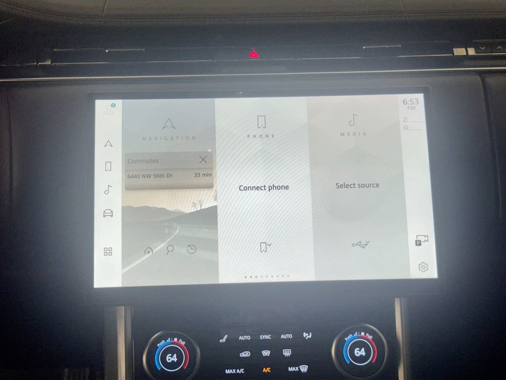 Used 2023 Land Rover Range Rover SE image 15