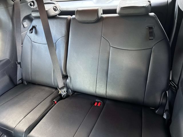 Used 2025 Toyota Sienna Platinum AWD/4WD image 10