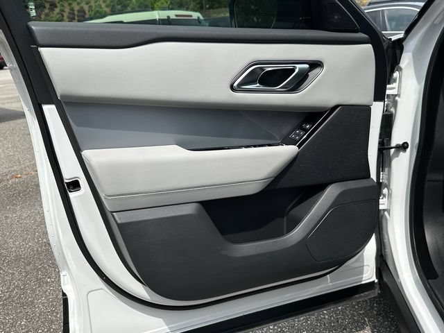Used 2025 Land Rover Range Rover Velar S AWD/4WD image 10