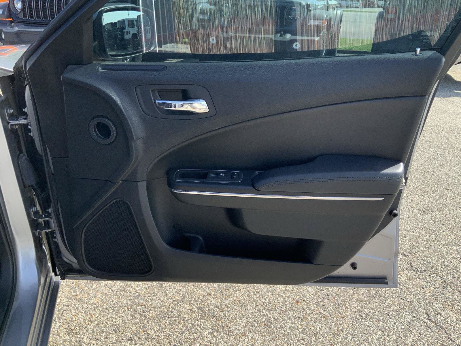 Used 2014 Dodge Charger SE RWD image 41