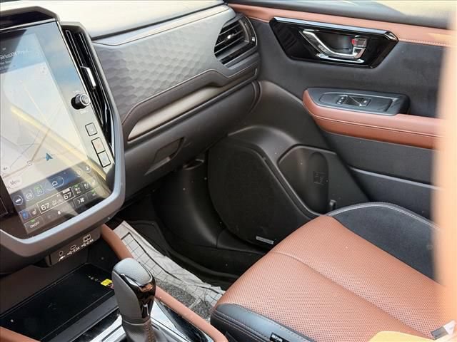 Used 2025 Subaru Forester Touring AWD/4WD image 10