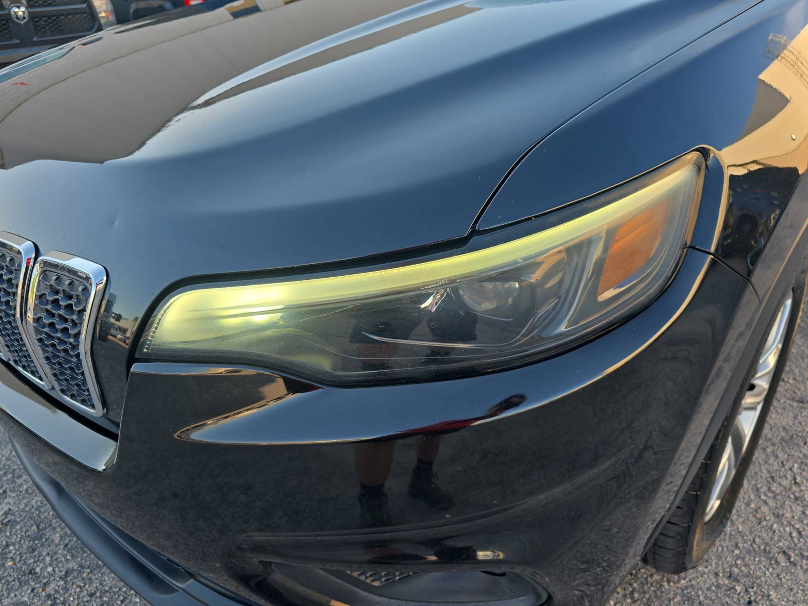 Used 2021 Jeep Cherokee Latitude Lux w/ Sun & Sound Group FWD image 32