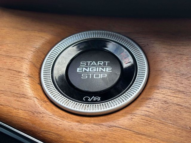 Used 2023 Jeep Grand Cherokee Summit AWD/4WD image 23