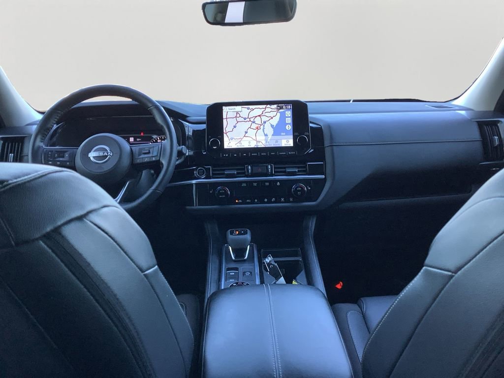Used 2023 Nissan Pathfinder SL image 16