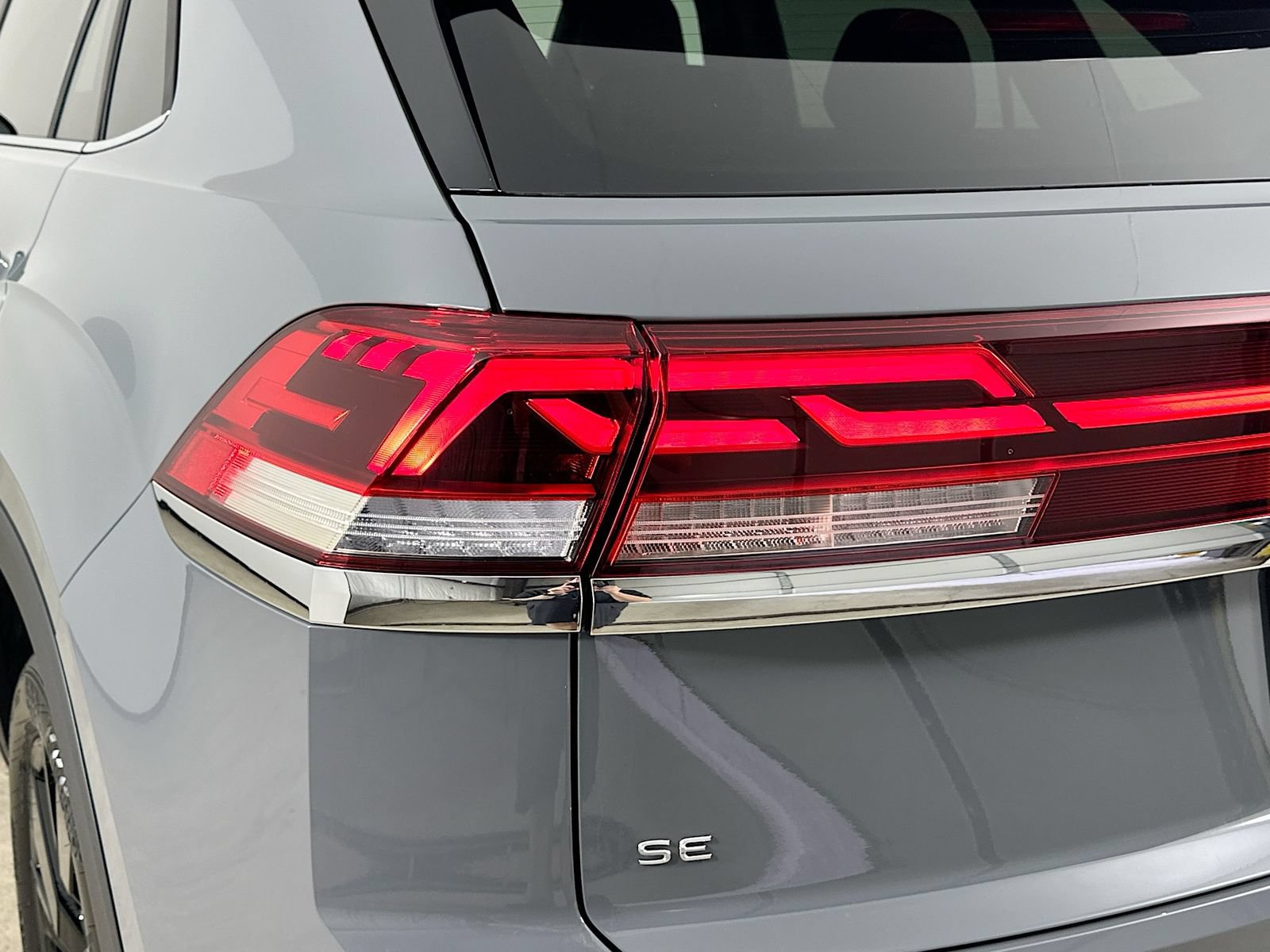 New 2026 Volkswagen Atlas Cross Sport SE AWD/4WD image 13