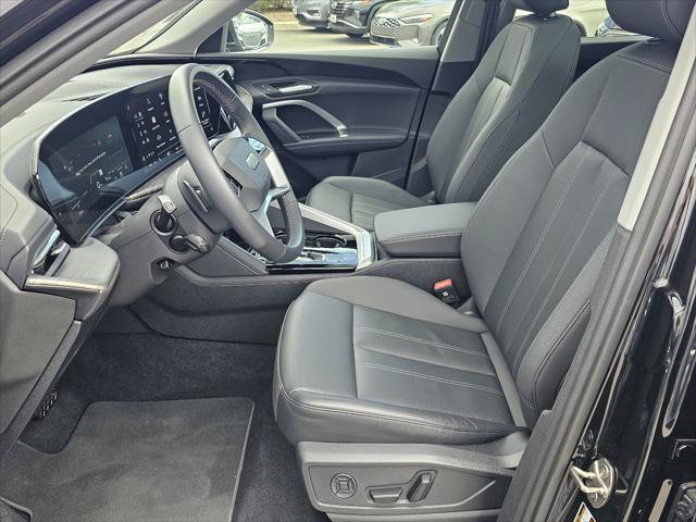 Used 2025 Audi Q5 Premium w/ Convenience Package AWD/4WD image 2