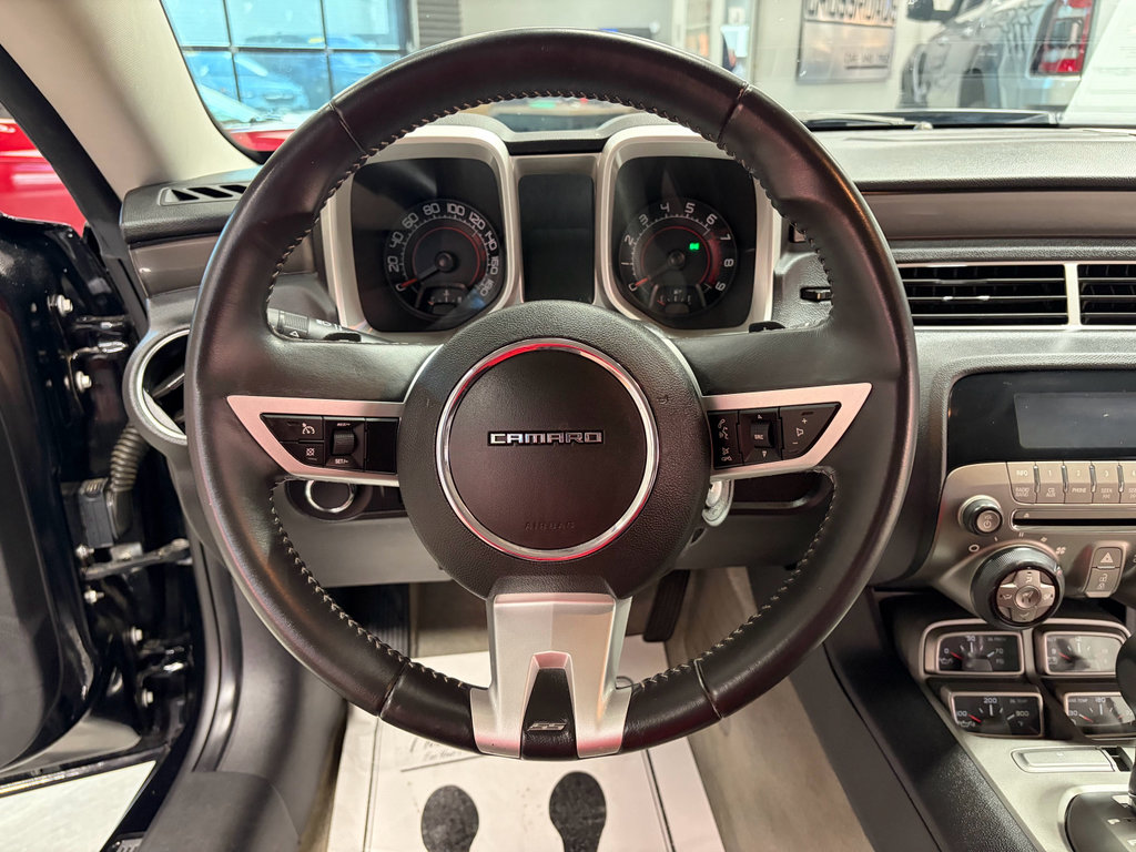 Used 2010 Chevrolet Camaro SS w/ RS Package image 10