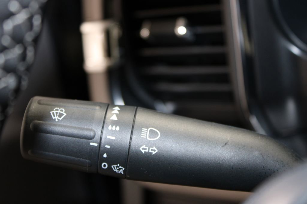 New 2026 Ford F250 Lariat w/ Black Appearance Package image 50