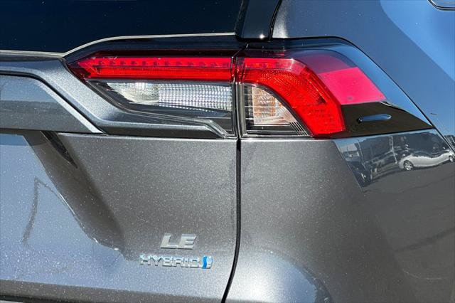 Certified 2024 Toyota RAV4 LE AWD/4WD image 31