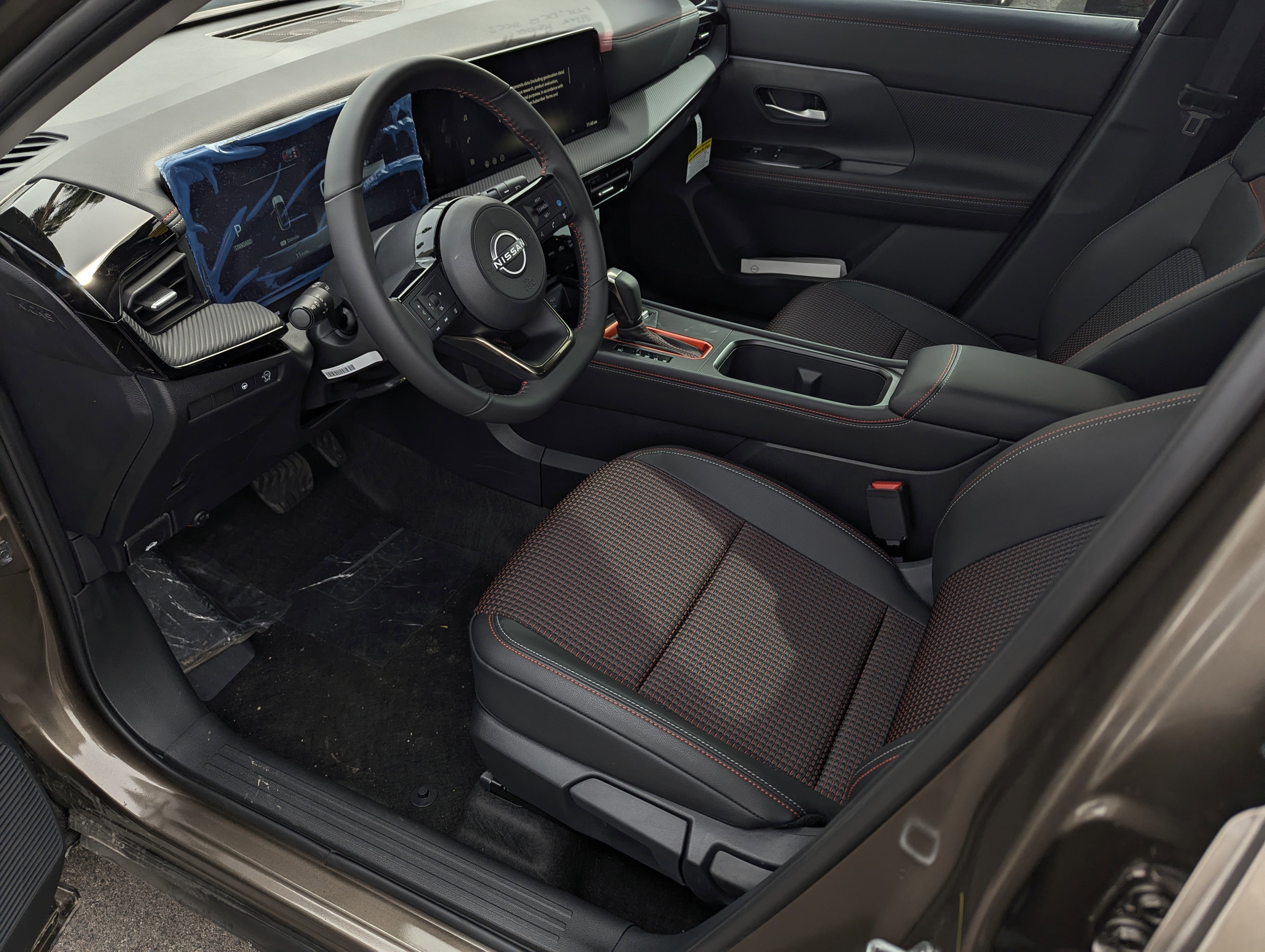 New 2026 Nissan Kicks SR image 9