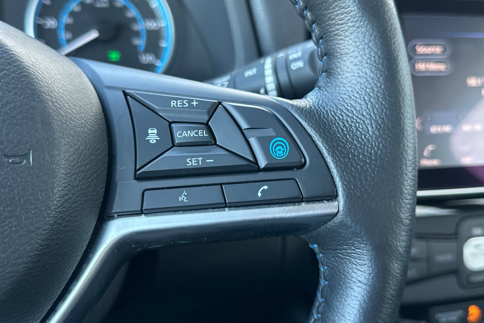 Certified 2023 Nissan Leaf SV Plus image 27