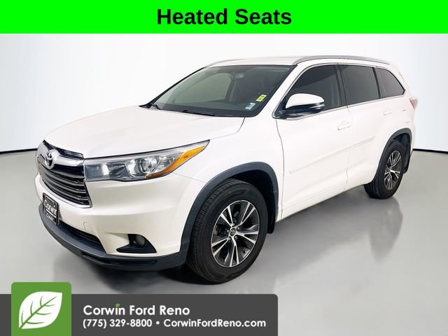 Used 2016 Toyota Highlander XLE image 3
