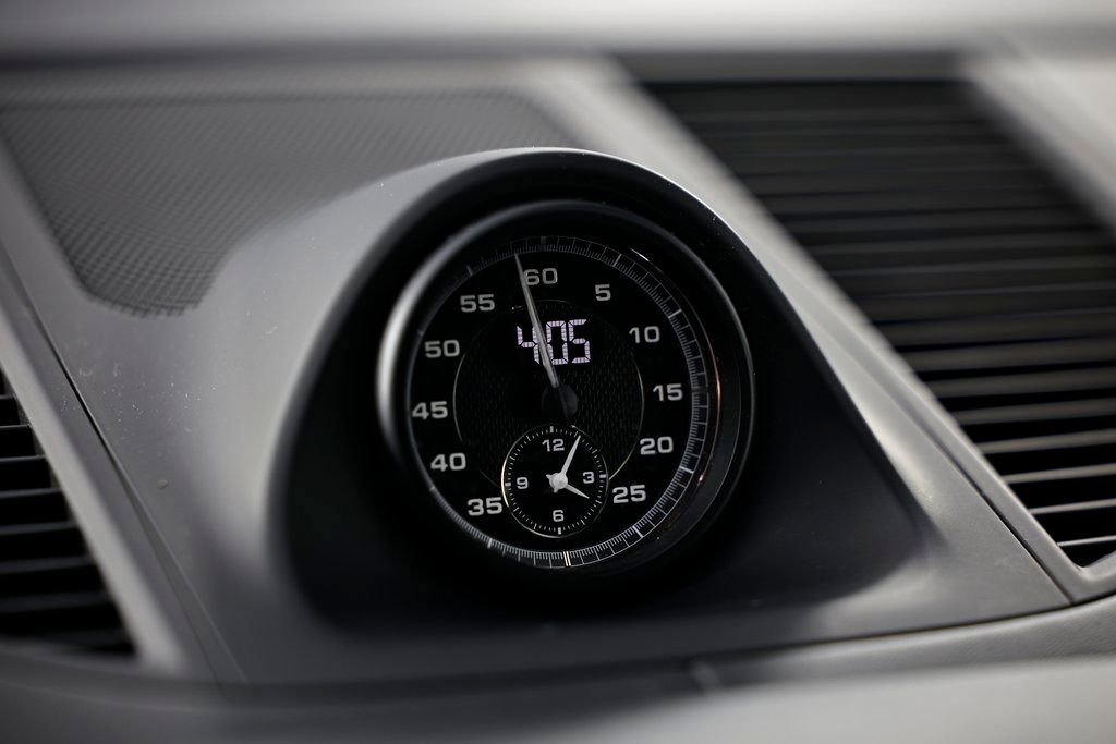 Used 2023 Porsche Macan Turbo image 38