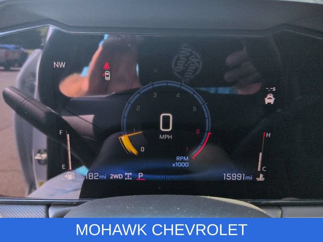 Used 2025 Chevrolet TrailBlazer LT w/ Convenience Package AWD/4WD image 12
