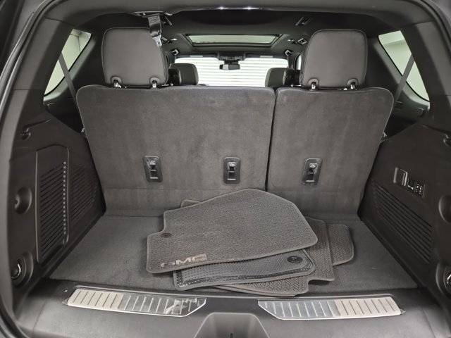 Used 2023 GMC Yukon AT4 w/ AT4 Premium Plus Package image 9