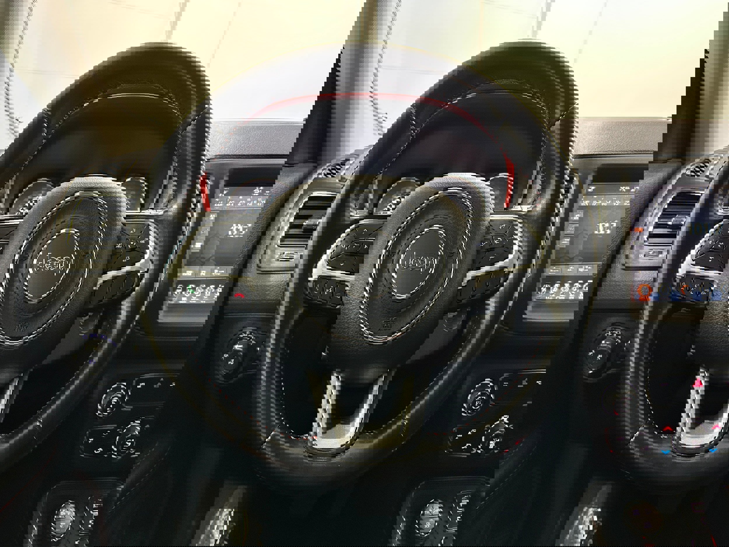 Used 2020 Jeep Compass Trailhawk image 14