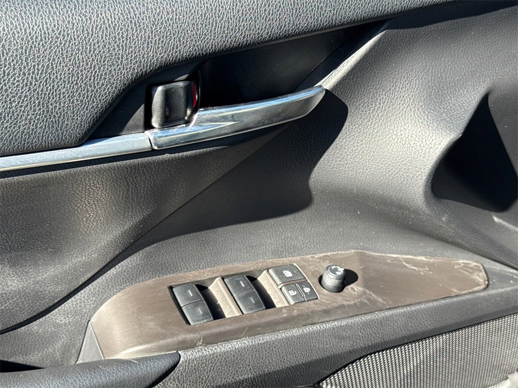 Used 2023 Toyota Camry SE image 29