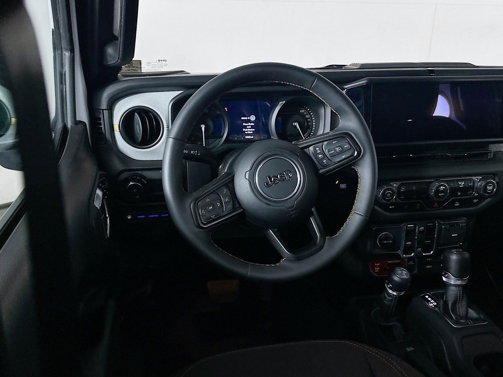 Used 2024 Jeep Wrangler Willys image 17