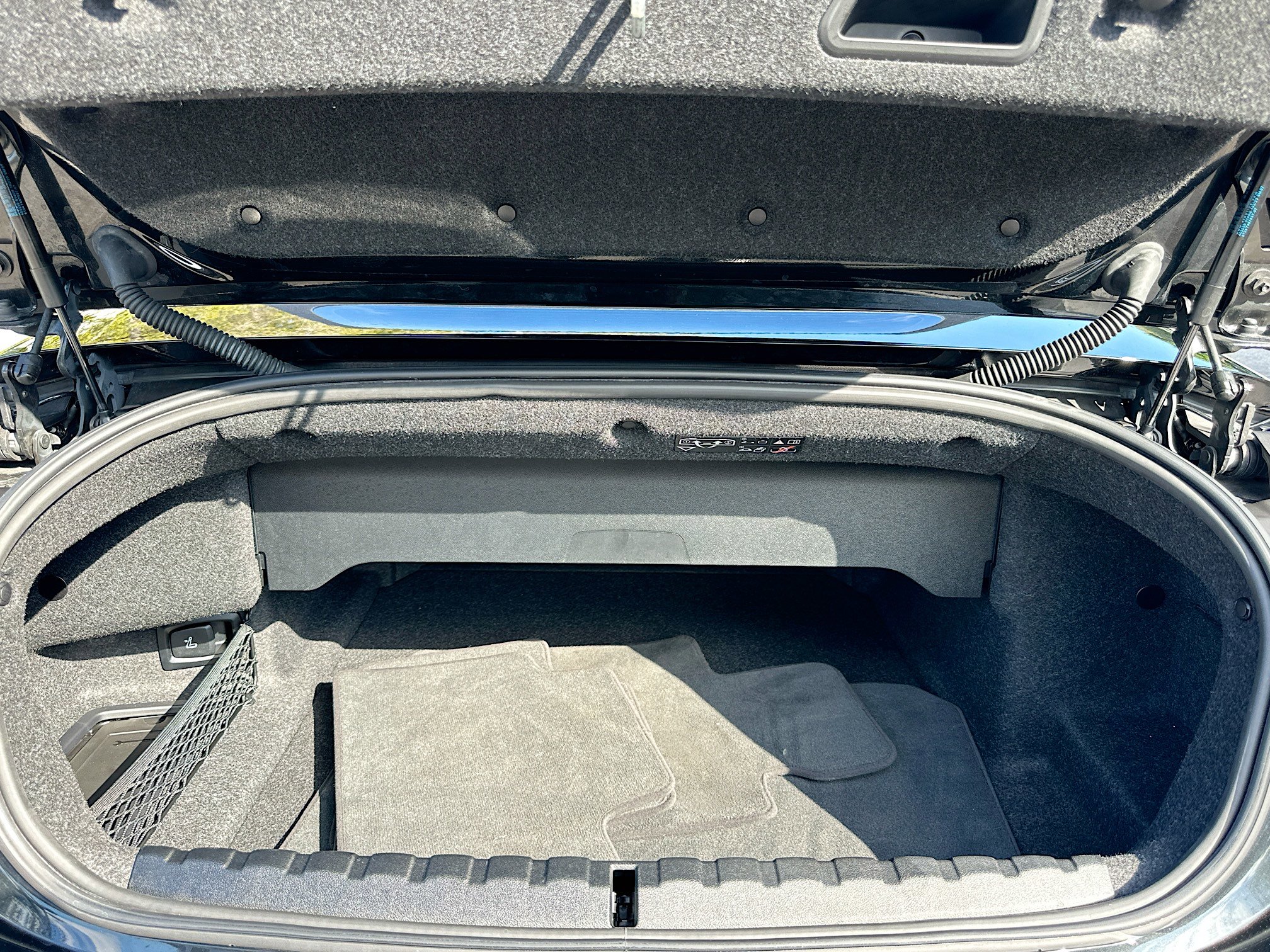 Certified 2024 BMW M440i Convertible w/ Premium Package image 27