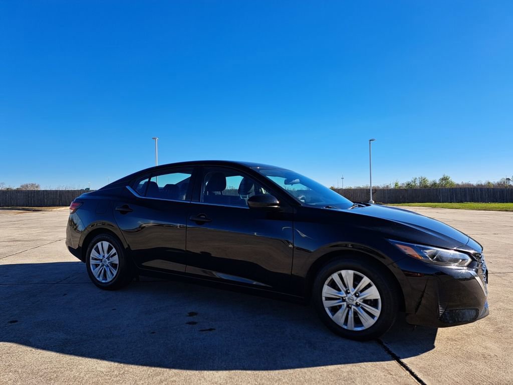 Used 2024 Nissan Sentra S image 3