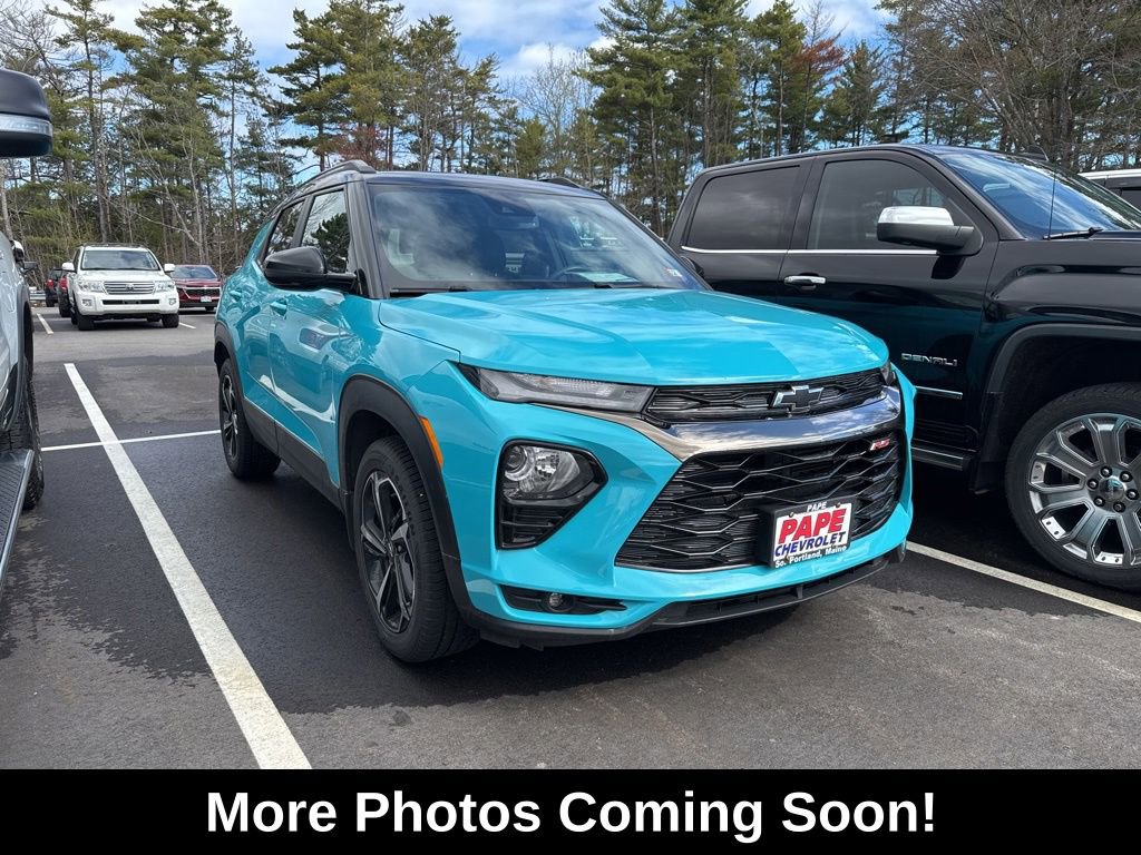 Used 2022 Chevrolet TrailBlazer RS w/ Sun and Liftgate Package AWD/4WD image 2