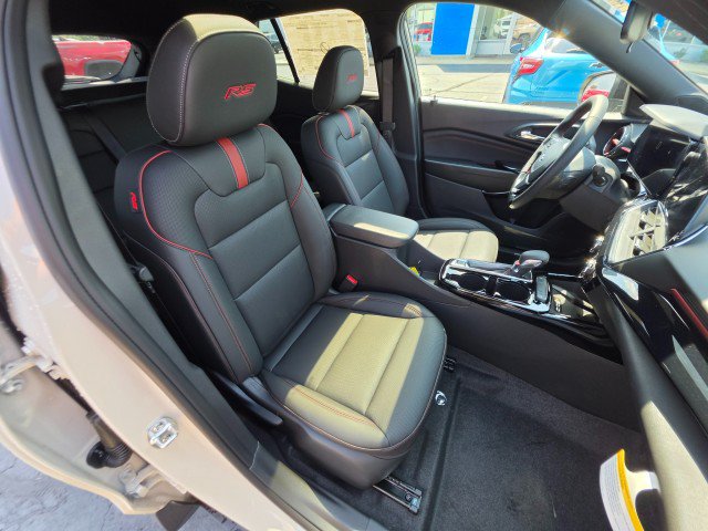New 2026 Chevrolet Trax RS w/ Sunroof Package FWD image 11