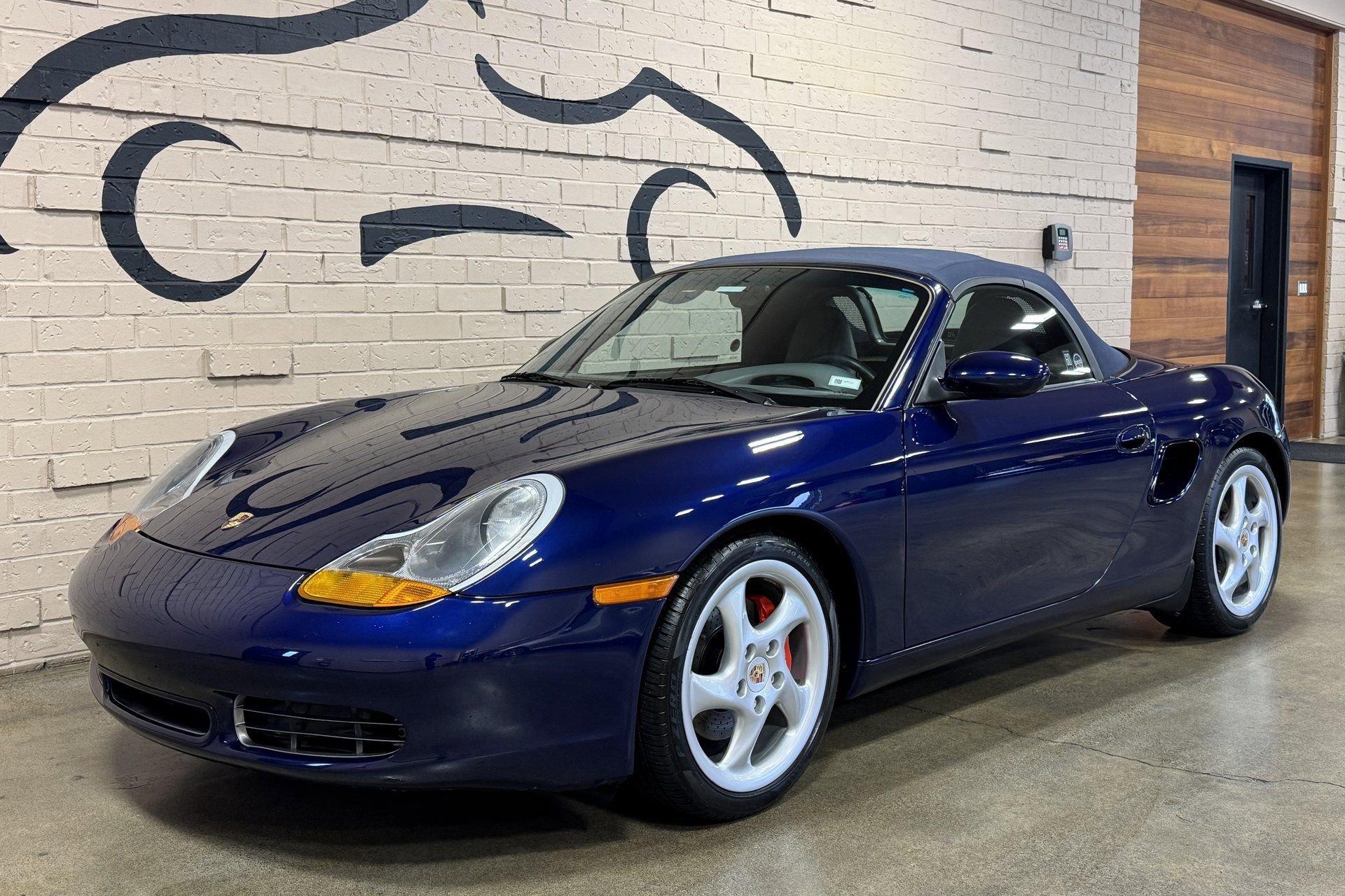 Used 2001 Porsche Boxster S image 11