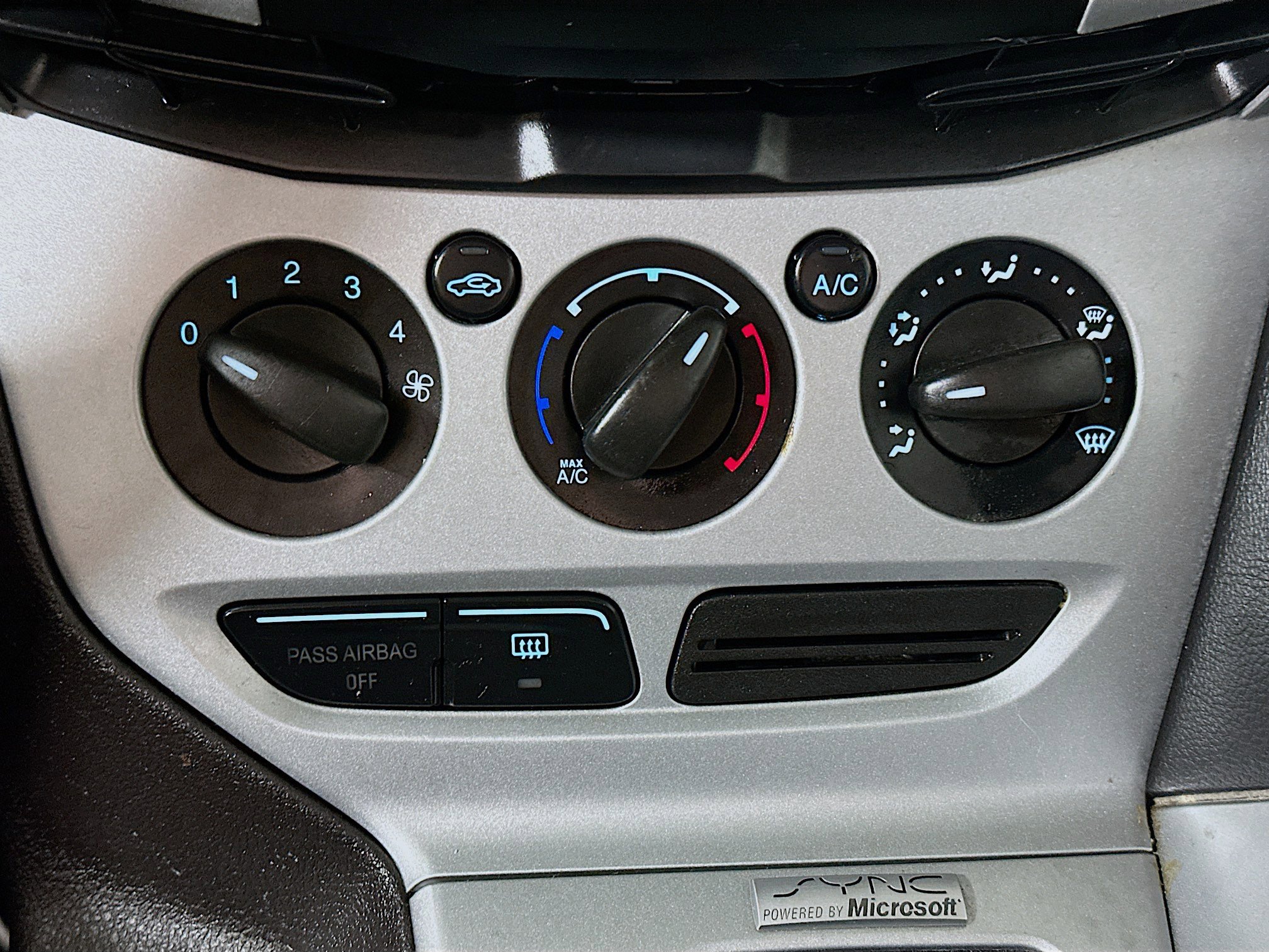 Used 2014 Ford Focus SE w/ Equipment Group 201A image 15