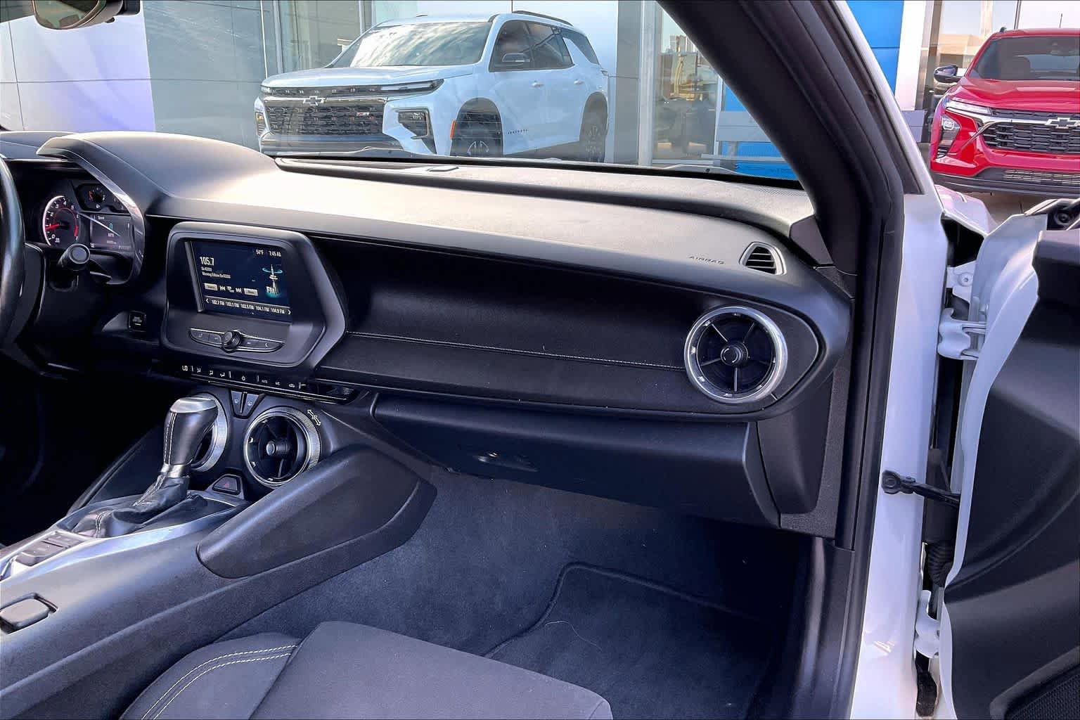 Used 2018 Chevrolet Camaro LT RWD image 18