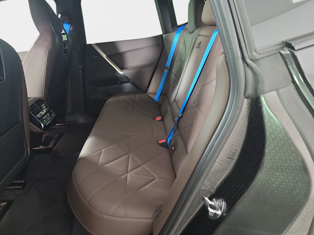 Certified 2023 BMW iX xDrive50 w/ Premium Package AWD/4WD image 17