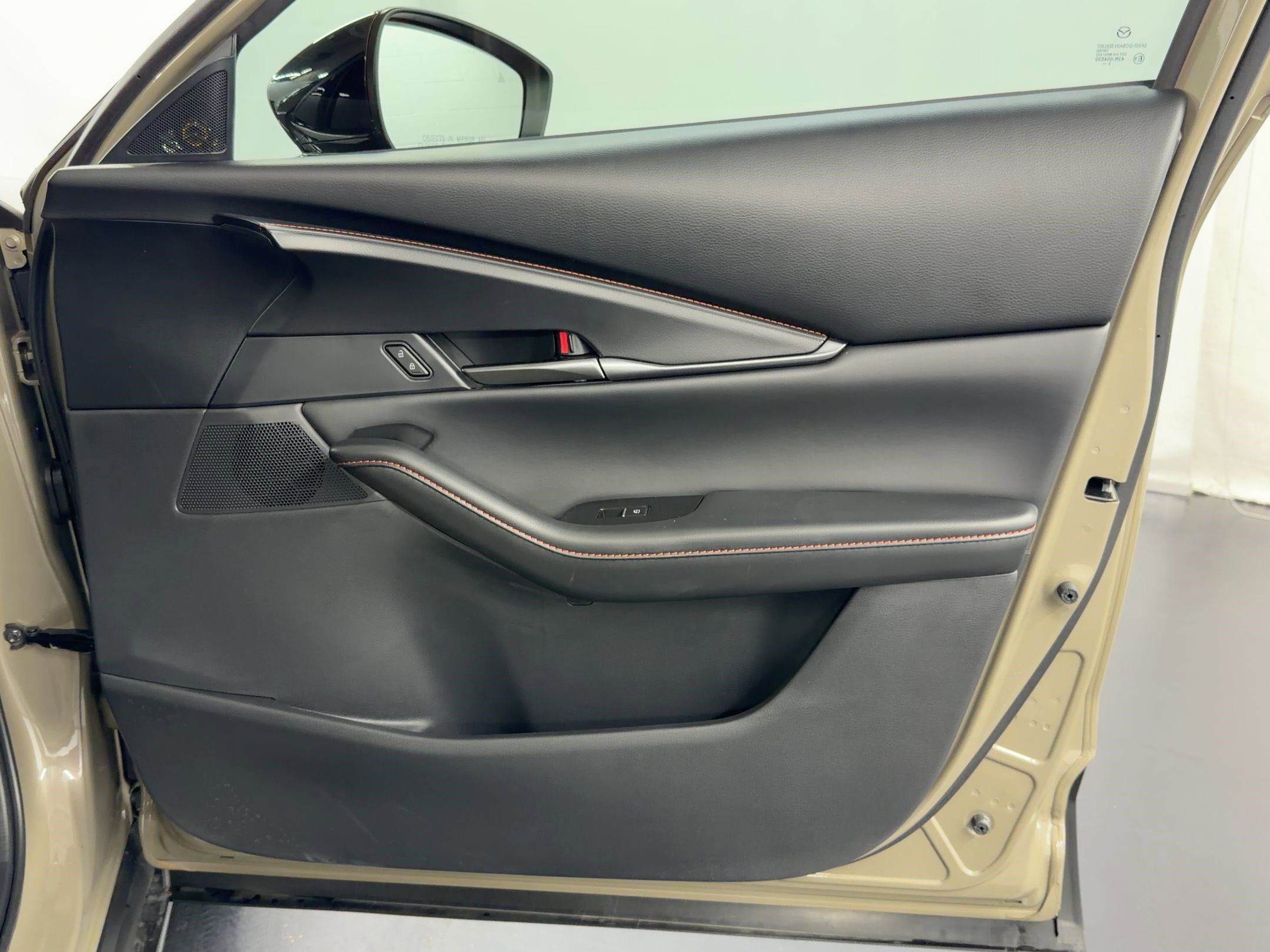 Used 2024 MAZDA CX-30 Carbon image 34