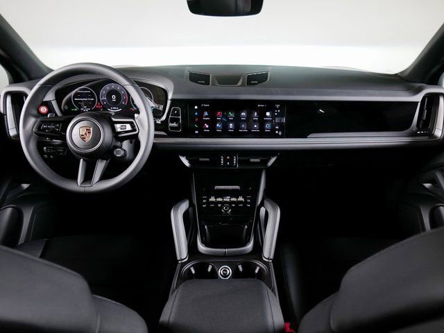 Certified 2025 Porsche Cayenne image 13