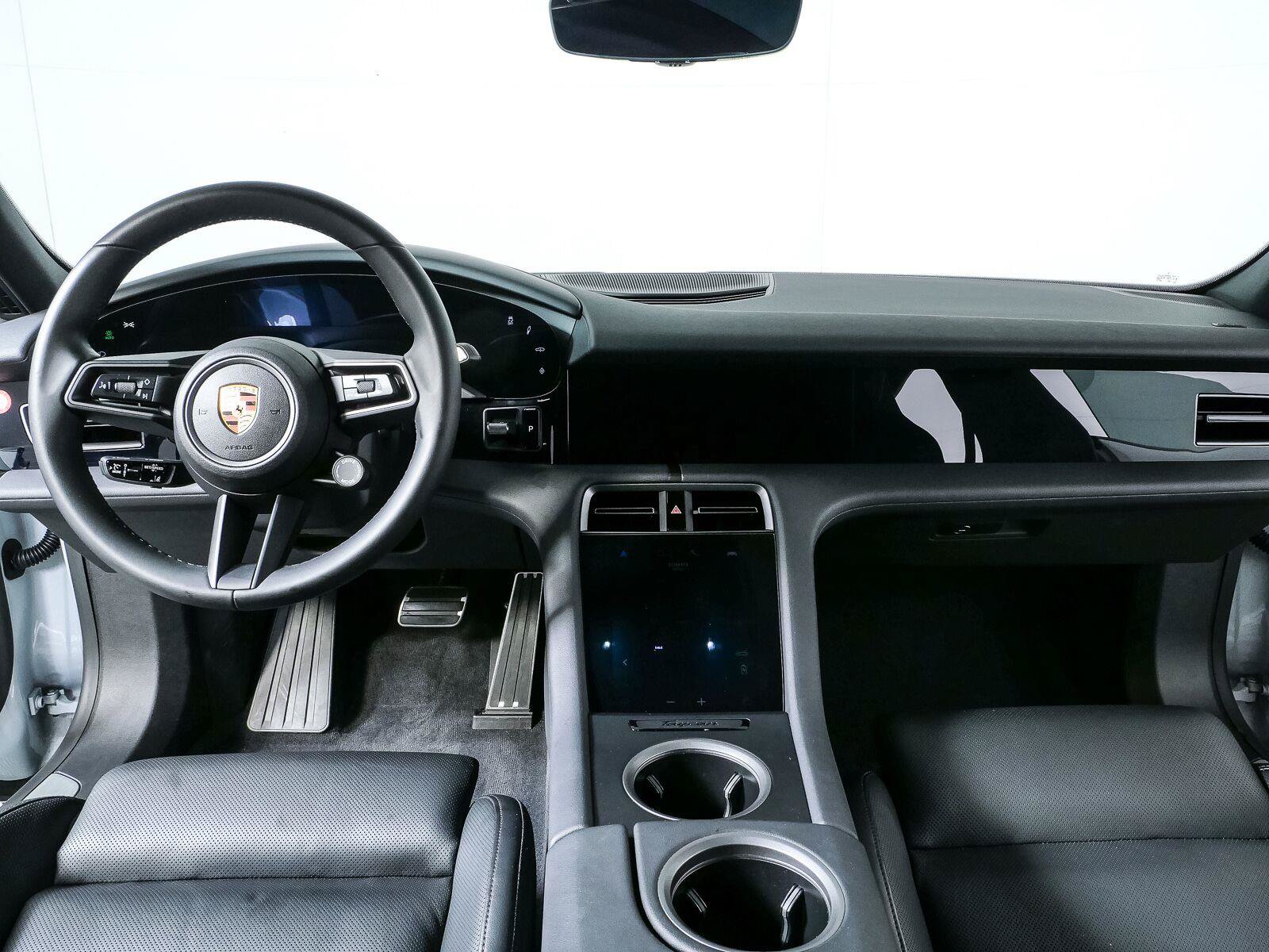 Certified 2025 Porsche Taycan AWD/4WD image 19