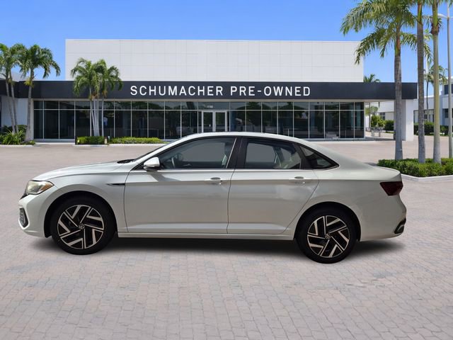 Certified 2022 Volkswagen Jetta SEL FWD image 4