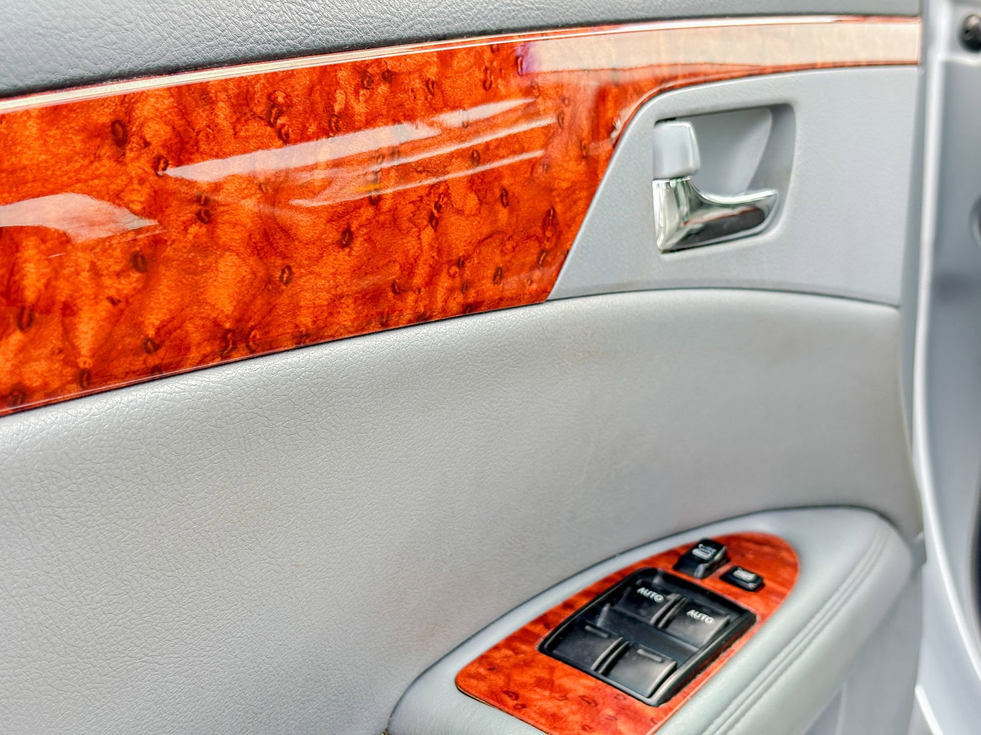 Used 2007 Toyota Avalon Touring FWD image 13