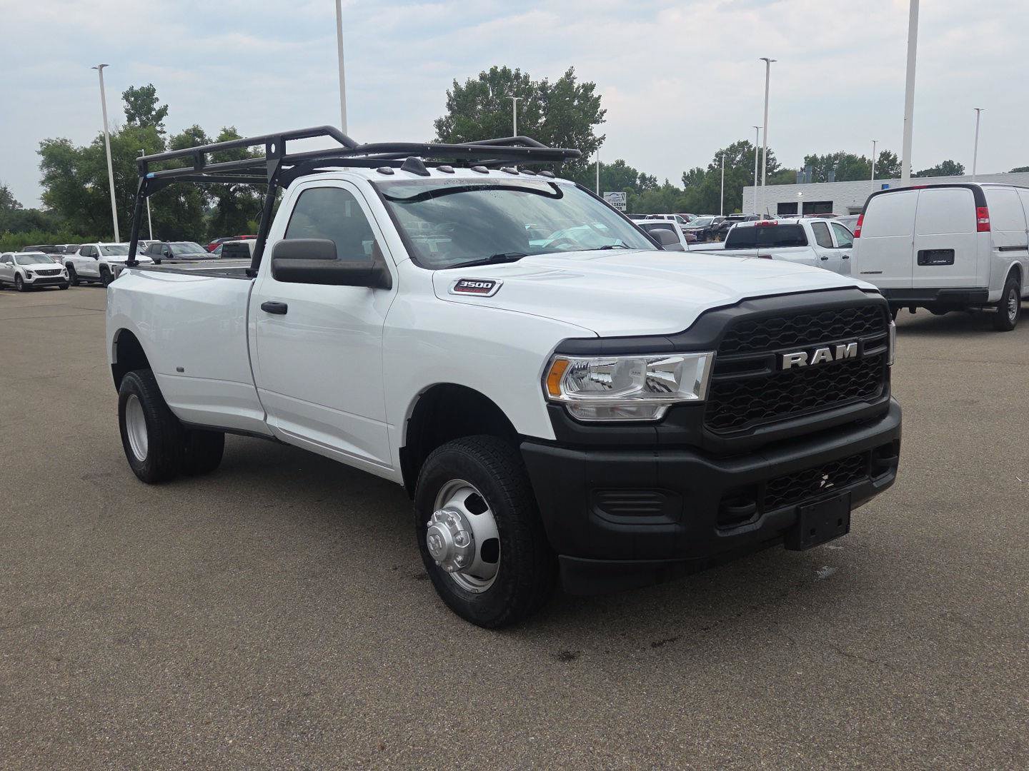 Used 2022 RAM 3500 Tradesman AWD/4WD image 8