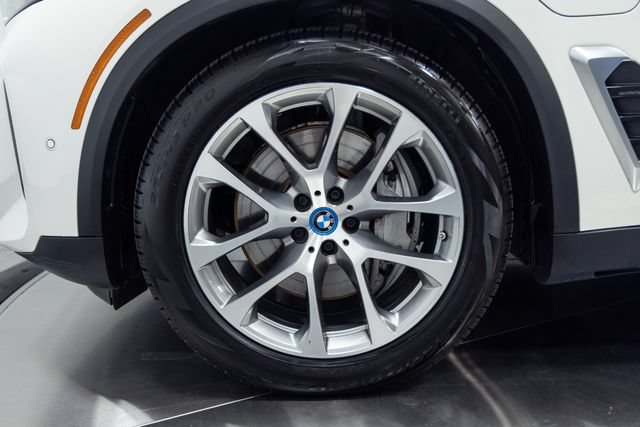 Used 2024 BMW X5 xDrive50e w/ Climate Comfort Package AWD/4WD image 27