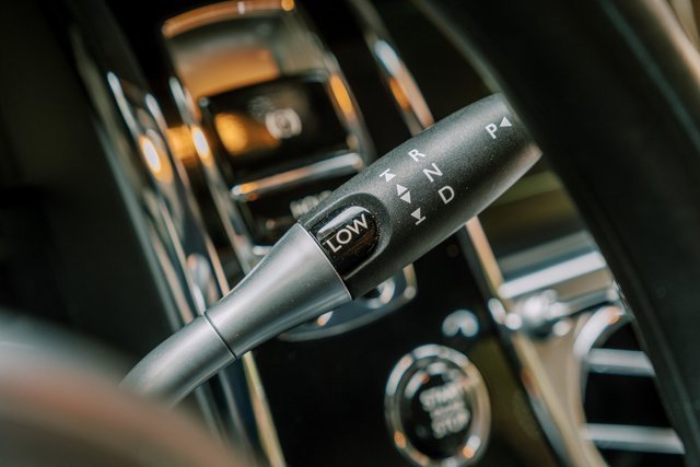 Used 2014 Rolls-Royce Wraith image 25