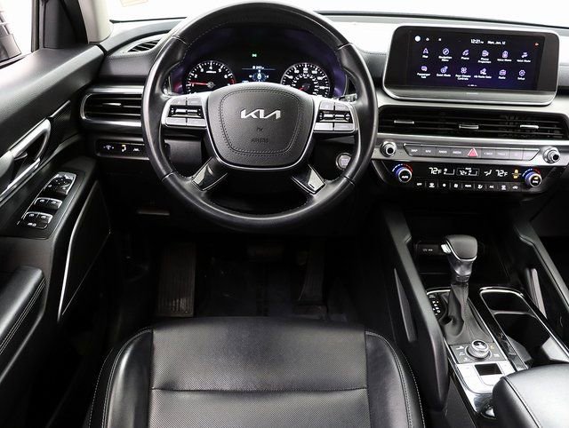 Used 2022 Kia Telluride LX image 14