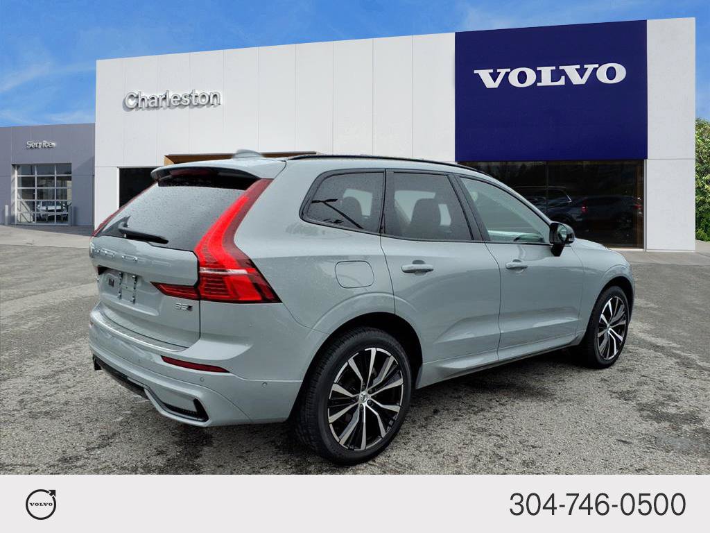Certified 2024 Volvo XC60 B5 Plus w/ Climate Package AWD/4WD image 3