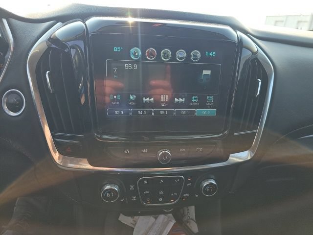 Used 2019 Chevrolet Traverse LT w/ LT Premium Package AWD/4WD image 16