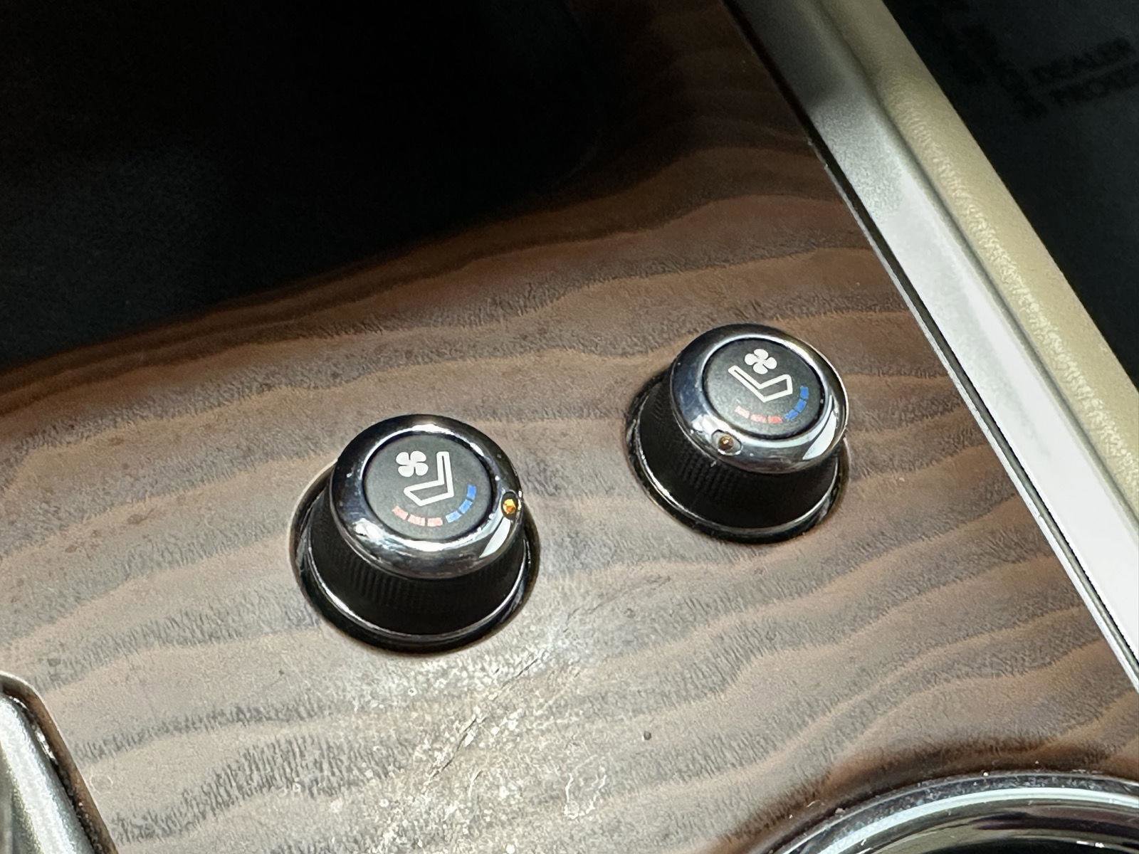 Used 2019 Nissan Pathfinder Platinum image 25